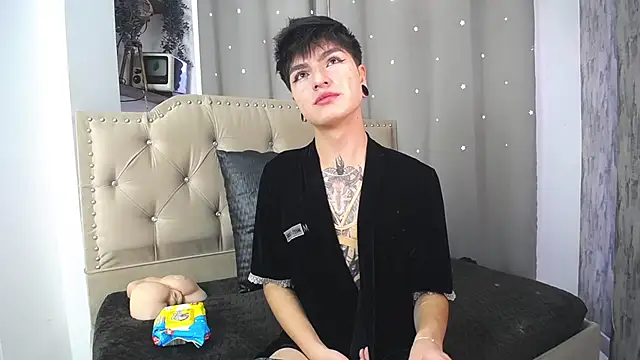 CataFox  online show from 01/21/25, 02:48