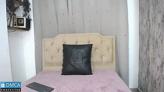 CataFox  online show from 03/04/25, 01:45