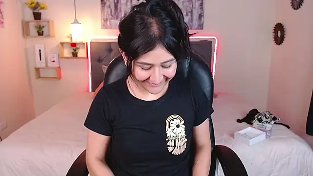 mia aira online show from 02/19/25, 08:31