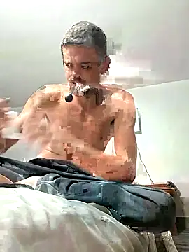 Snapshot of Puusy780 chatting on 10/04/25, 01:14 Puusy780 online show from 10/04/25, 01:14