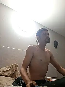 Snapshot of Puusy780 chatting on 03/13/26, 03:35 Puusy780 online show from 03/13/26, 03:35