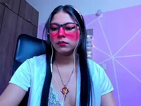  ALLYSON18  online show from 12/15/25, 11:58