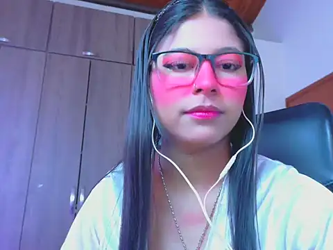  ALLYSON18  online show from 06/05/26, 12:00