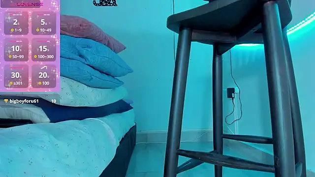 reinahot-699 online show from 01/22/25, 03:51