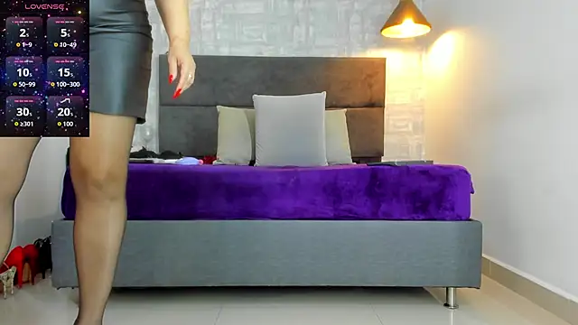 missnatash online show from 11/17/25, 05:41