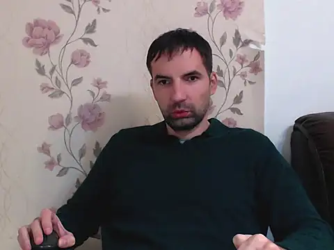 Leo 1617 online show from 12/15/25, 09:08