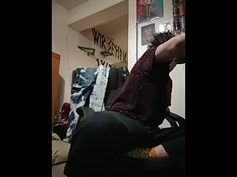 Snapshot of harterdome chatting on 02/17/26, 06:36 harterdome online show from 02/17/26, 06:36