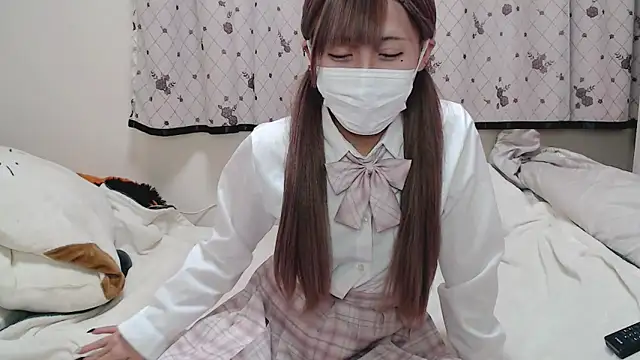 Snapshot of _hiyor_ chatting on 02/13/25, 03:46 hiyor online show from 02/13/25, 03:46