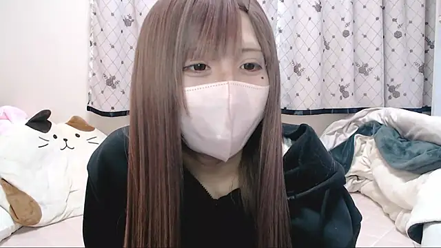 Snapshot of _hiyor_ chatting on 11/18/25, 07:40 hiyor online show from 11/18/25, 07:40