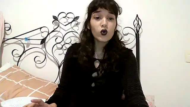 Snapshot of kimmykink chatting on 10/20/25, 09:37 kimmykink online show from 10/20/25, 09:37