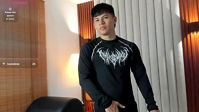 Snapshot of Ryo_kush chatting on 05/19/26, 12:55 Ryo kush online show from 05/19/26, 12:55