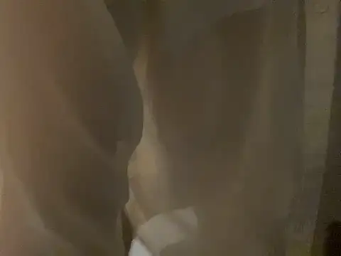 Snapshot of mel__mel chatting on 01/05/25, 03:45 mel mel online show from 01/05/25, 03:45