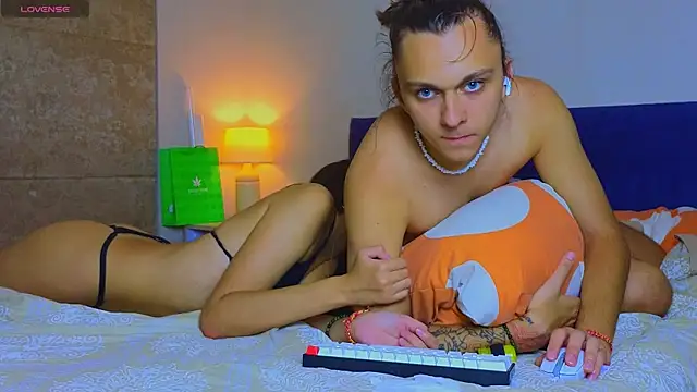 Snapshot of do_u_know_them chatting on 01/15/25, 03:07 do u know them online show from 01/15/25, 03:07