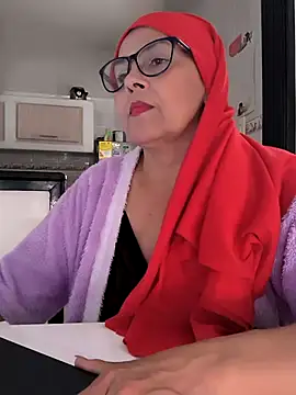 Nadia-melej online show from 10/16/25, 08:10