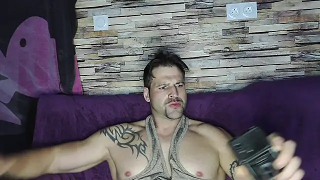 XxBigboybandxX online show from 02/04/25, 07:22