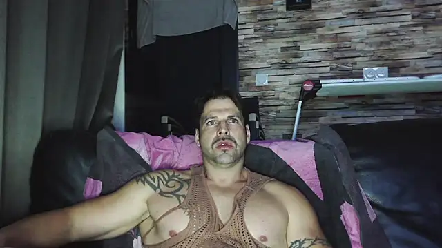 XxBigboybandxX online show from 12/17/25, 07:09