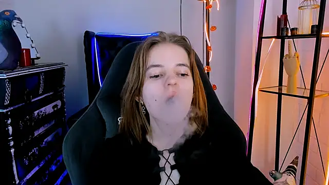 TinaDavil online show from 12/03/24, 02:27