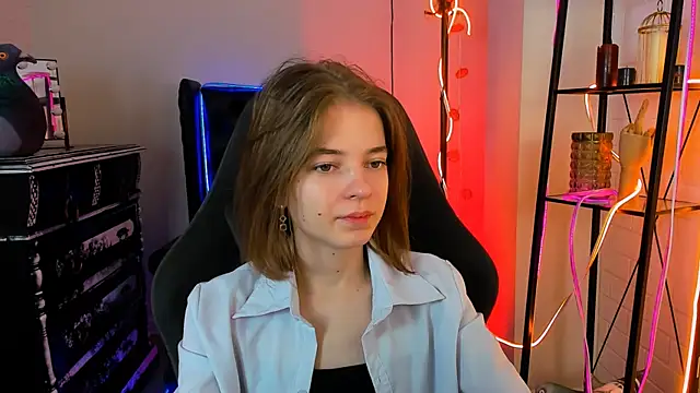 TinaDavil online show from 12/11/24, 02:11