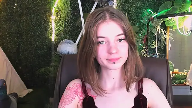 TinaDavil online show from 02/25/25, 08:51