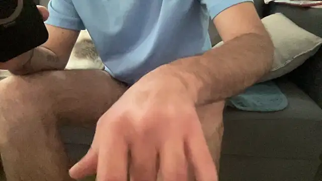 4small4inchlol online show from 04/28/26, 10:31