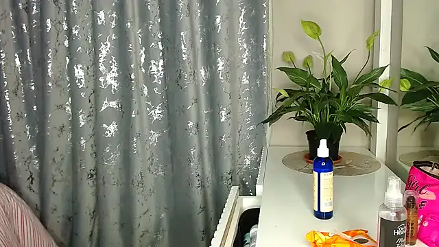 MissBigNipples online show from 06/06/26, 03:00