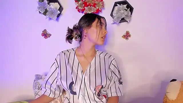 Snapshot of samara_jonness chatting on 01/11/25, 04:48 samara jonness online show from 01/11/25, 04:48