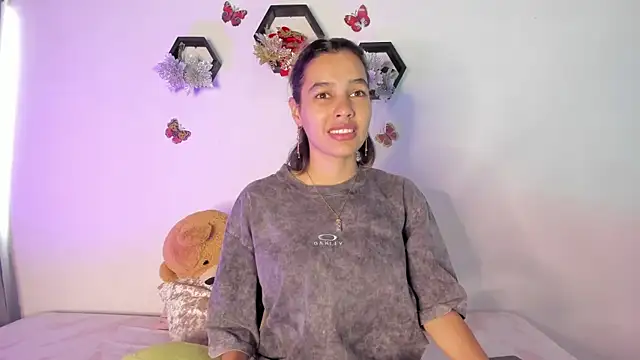 Snapshot of samara_jonness chatting on 01/19/25, 07:37 samara jonness online show from 01/19/25, 07:37