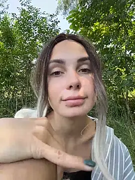 Snapshot of SandraCarter chatting on 06/18/26, 09:14 SandraCarter online show from 06/18/26, 09:14