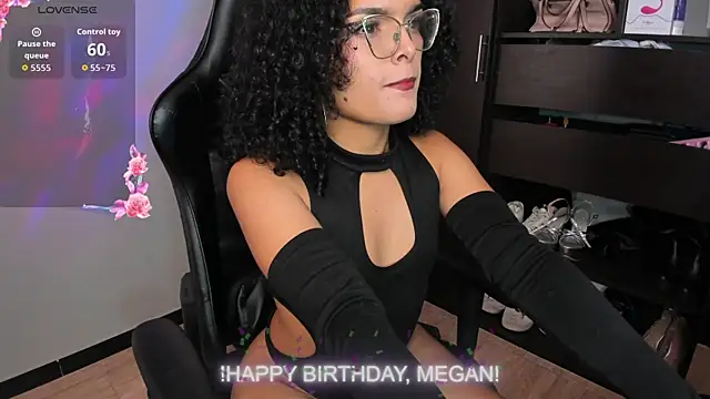 Snapshot of MeganDaviees chatting on 01/07/26, 09:17 MeganDaviees online show from 01/07/26, 09:17