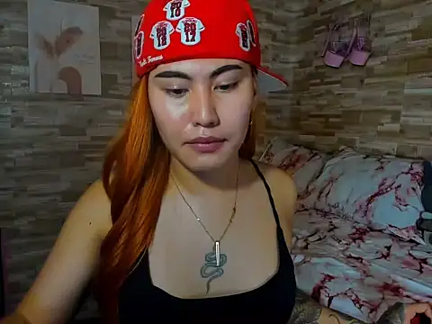 Snapshot of mlhlblk chatting on 11/30/25, 11:20 mlhlblk online show from 11/30/25, 11:20