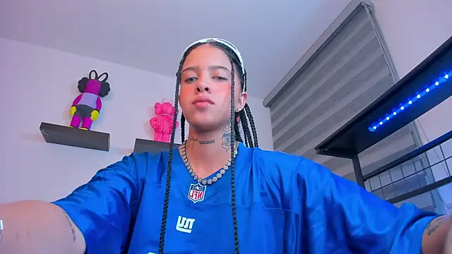 Gangster Girl online show from 10/05/25, 02:32