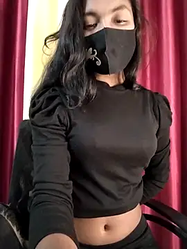 Snapshot of Myra-sen chatting on 01/15/25, 10:38 Myra-sen online show from 01/15/25, 10:38