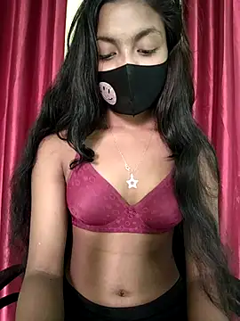 Snapshot of Myra-sen chatting on 02/17/25, 10:18 Myra-sen online show from 02/17/25, 10:18