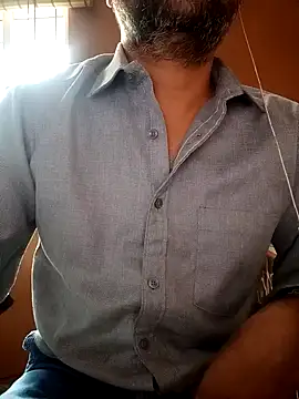 Snapshot of daddy_indian chatting on 12/04/24, 11:52 daddy indian online show from 12/04/24, 11:52