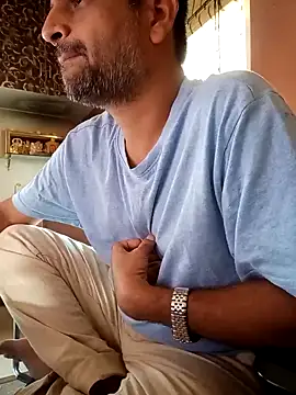 Snapshot of daddy_indian chatting on 02/15/25, 04:47 daddy indian online show from 02/15/25, 04:47