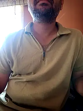 Snapshot of daddy_indian chatting on 02/20/25, 10:05 daddy indian online show from 02/20/25, 10:05
