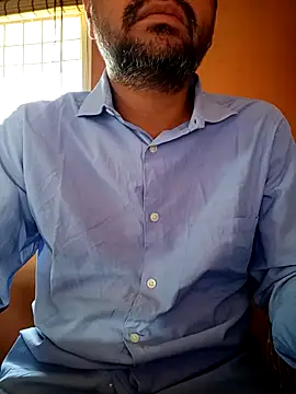 Snapshot of daddy_indian chatting on 02/21/25, 05:02 daddy indian online show from 02/21/25, 05:02