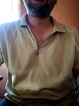 Snapshot of daddy_indian chatting on 02/22/25, 05:02 daddy indian online show from 02/22/25, 05:02