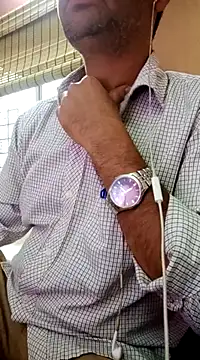 Snapshot of daddy_indian chatting on 02/25/25, 12:45 daddy indian online show from 02/25/25, 12:45