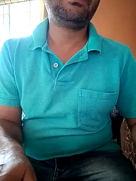 Snapshot of daddy_indian chatting on 03/05/25, 07:16 daddy indian online show from 03/05/25, 07:16