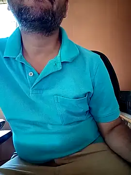 Snapshot of daddy_indian chatting on 03/11/25, 04:43 daddy indian online show from 03/11/25, 04:43