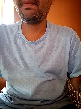 Snapshot of daddy_indian chatting on 03/21/25, 04:17 daddy indian online show from 03/21/25, 04:17