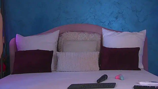 RaisaVawn online show from 03/21/25, 07:22