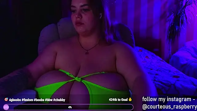 Snapshot of courteous_raspberrry chatting on 12/22/24, 01:55 courteous raspberrry online show from 12/22/24, 01:55