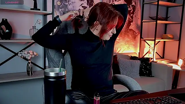 Lana  May online show from 09/27/25, 12:10