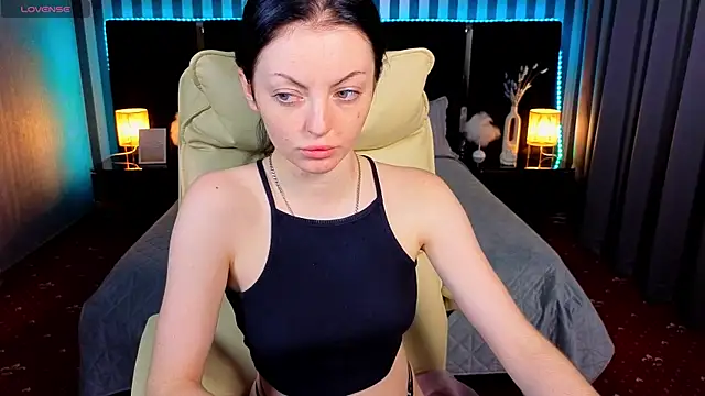 Daisy Delight online show from 11/11/25, 08:20