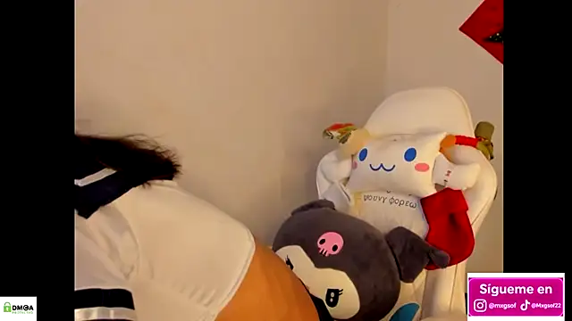 Snapshot of meganthompsonn22 chatting on 11/28/25, 07:38 meganthompsonn22 online show from 11/28/25, 07:38