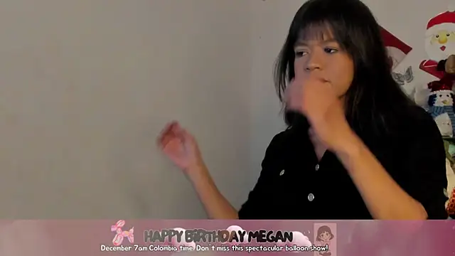 Snapshot of meganthompsonn22 chatting on 12/04/25, 11:46 meganthompsonn22 online show from 12/04/25, 11:46