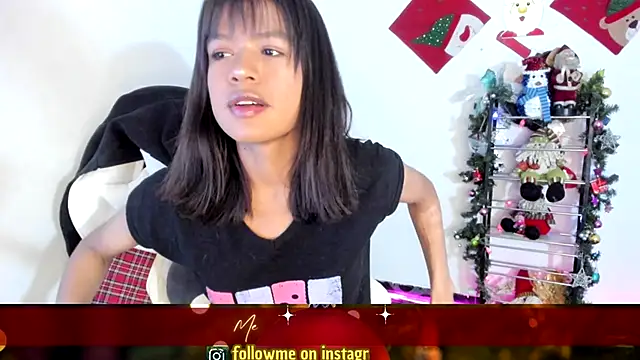 Snapshot of meganthompsonn22 chatting on 12/16/25, 01:54 meganthompsonn22 online show from 12/16/25, 01:54