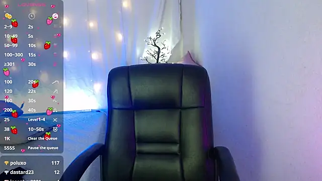 Snapshot of mixie_cute chatting on 12/15/24, 11:53 mixie cute online show from 12/15/24, 11:53